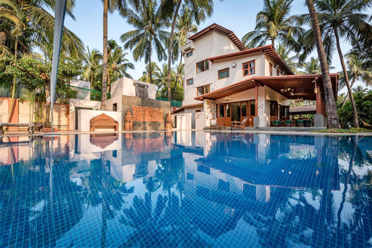 Saffronstays Casa Del Palms, Alibaug - Luxury Pool Villa With Chic Interiors, Alfresco Dining And Island Bar アリバグ エクステリア 写真