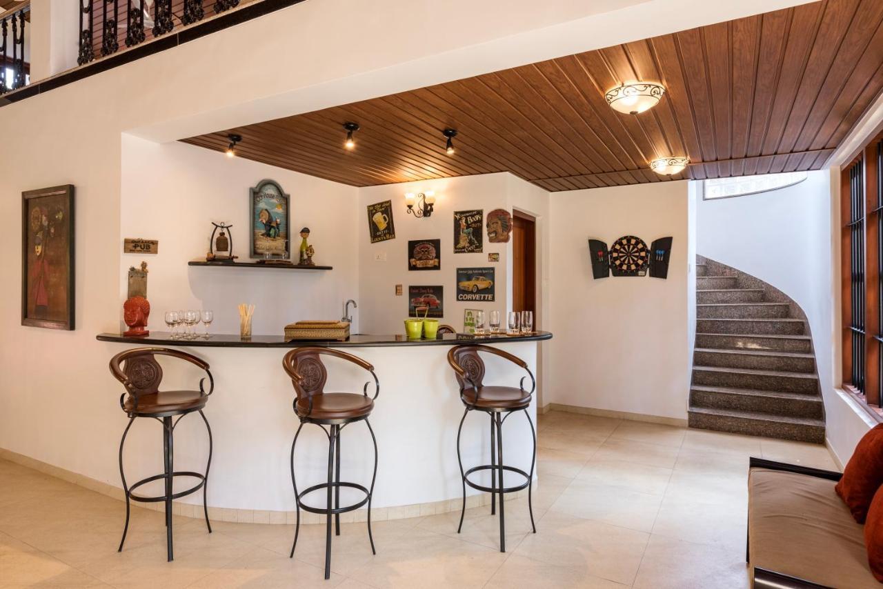 Saffronstays Casa Del Palms, Alibaug - Luxury Pool Villa With Chic Interiors, Alfresco Dining And Island Bar アリバグ エクステリア 写真