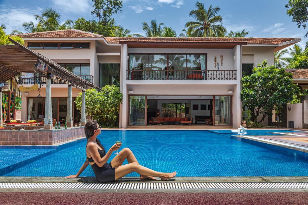 Saffronstays Casa Del Palms, Alibaug - Luxury Pool Villa With Chic Interiors, Alfresco Dining And Island Bar アリバグ エクステリア 写真